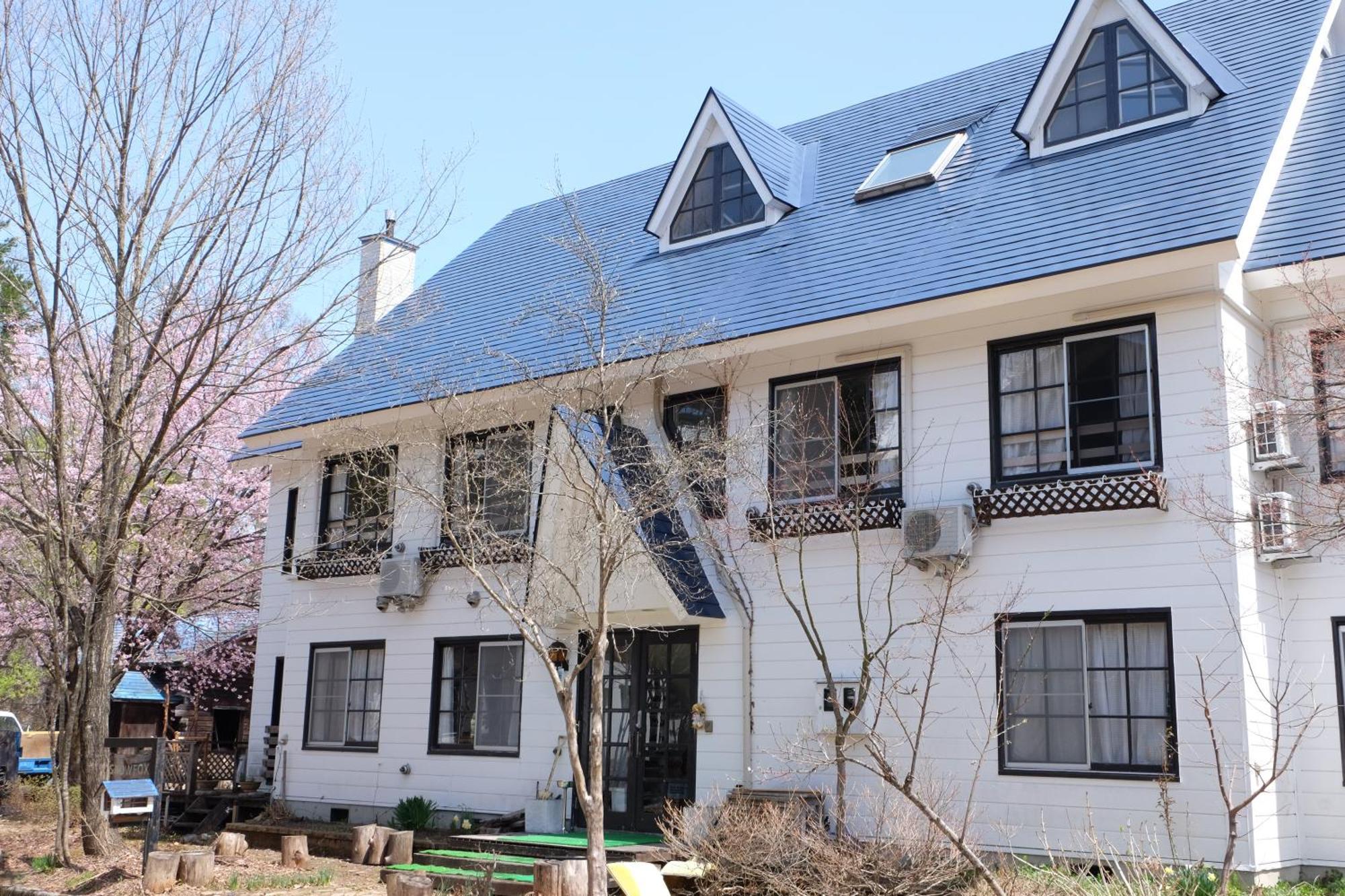 Hakuba Snow Fox Bed & Breakfast Exterior photo