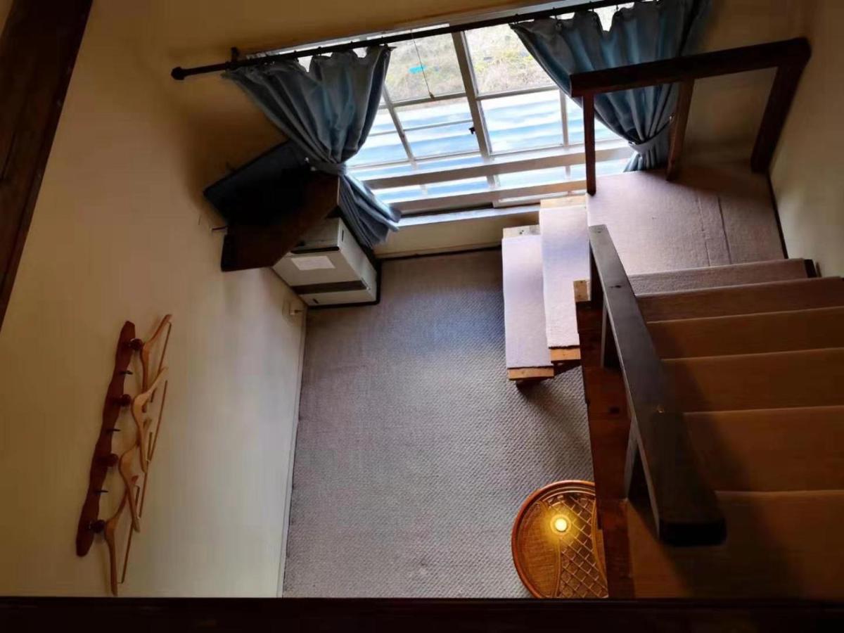 Hakuba Snow Fox Bed & Breakfast Exterior photo